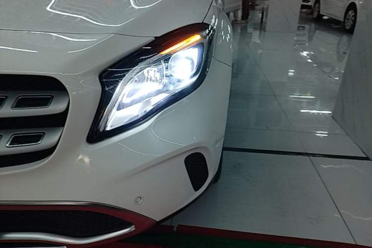 Used Mercedes-Benz GLA 2017 GLA 200 Fashion Model Left Front Headlight