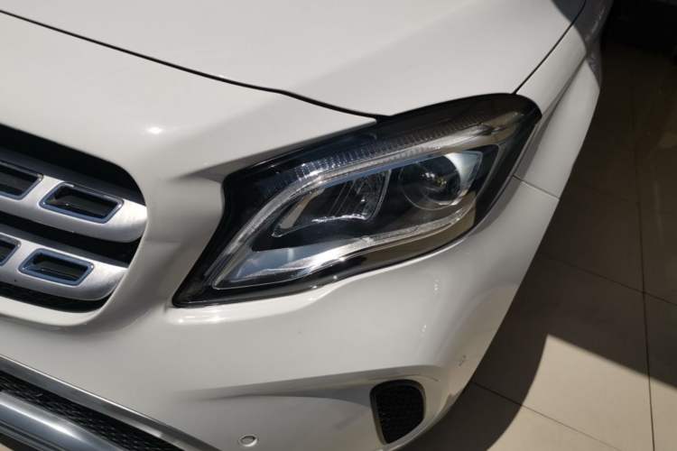 Used Mercedes-Benz GLA 2017 GLA 200 Fashion Model Left Front Headlight