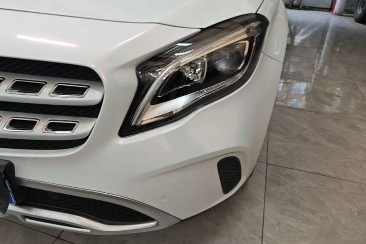Used Mercedes-Benz GLA 2017 GLA 200 Fashion Model Left Front Headlight