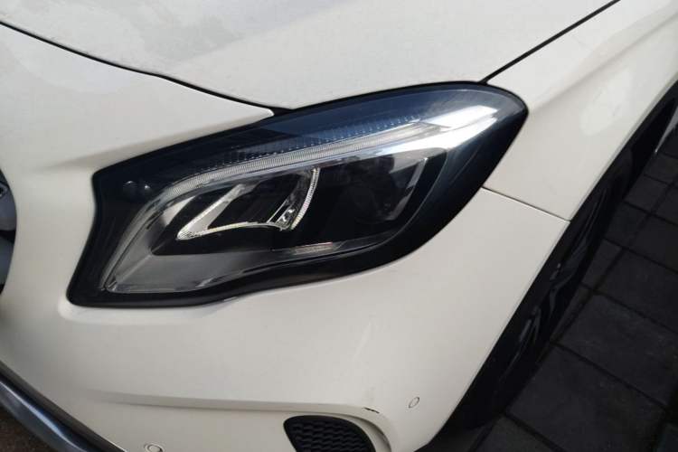 Used Mercedes-Benz GLA 2017 GLA 200 Fashion Model Left Front Headlight