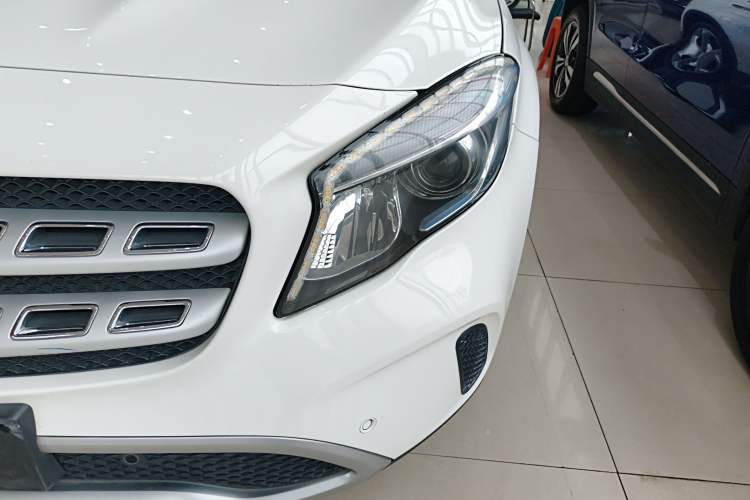 Used Mercedes-Benz GLA 2017 GLA 200 Sport Edition Left Front Headlight