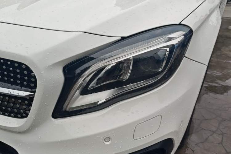 Used Mercedes-Benz GLA 2017 GLA 200 Fashion Model Left Front Headlight