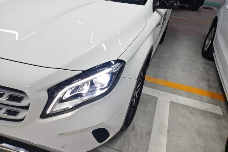 Used Mercedes-Benz GLA 2017 GLA 200 Fashion Model Left Front Headlight
