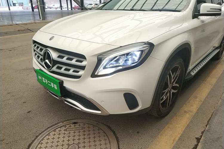 Used Mercedes-Benz GLA 2017 GLA 200 Fashion Model Left Front Headlight