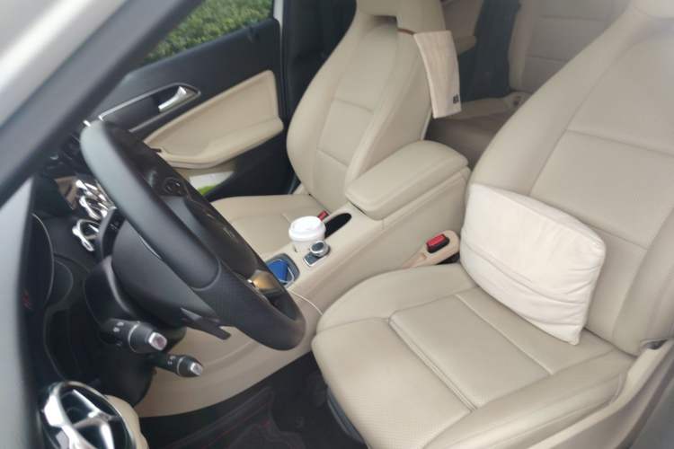 Used Mercedes-Benz GLA 2017 GLA 200 Sport Edition Left Front Seat