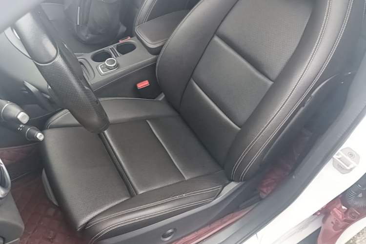 Used Mercedes-Benz GLA 2017 GLA 200 Fashion Model Left Front Seat
