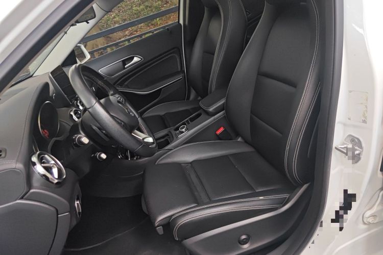 Used Mercedes-Benz GLA 2017 GLA 200 Fashion Model Left Front Seat