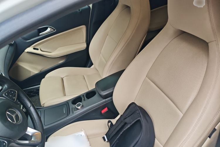 Used Mercedes-Benz GLA 2017 GLA 200 Fashion Model Left Front Seat
