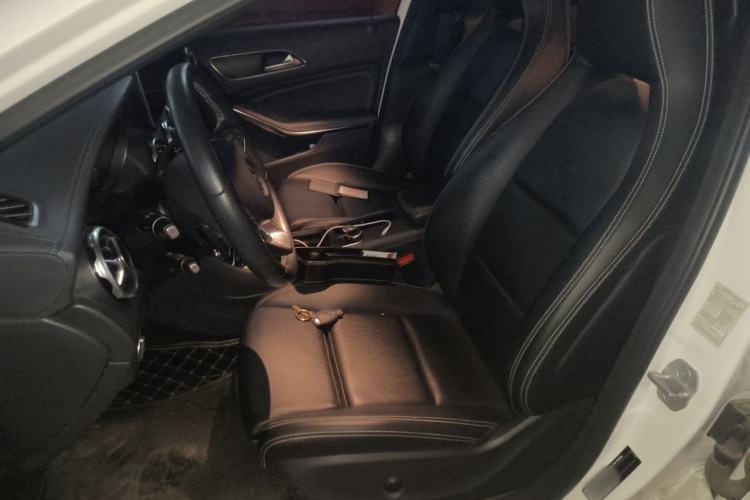 Used Mercedes-Benz GLA 2017 GLA 200 Fashion Model Left Front Seat