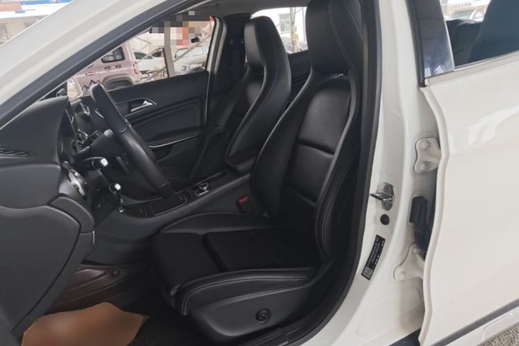 Used Mercedes-Benz GLA 2017 GLA 200 Sport Edition Left Front Seat