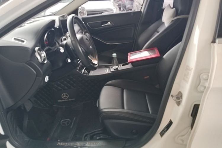 Used Mercedes-Benz GLA 2017 GLA 200 Fashion Model Left Front Seat