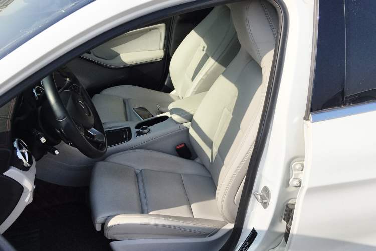 Used Mercedes-Benz GLA 2017 GLA 200 Sport Edition Left Front Seat