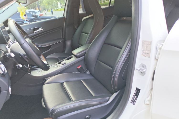 Used Mercedes-Benz GLA 2017 GLA 200 Sport Edition Left Front Seat