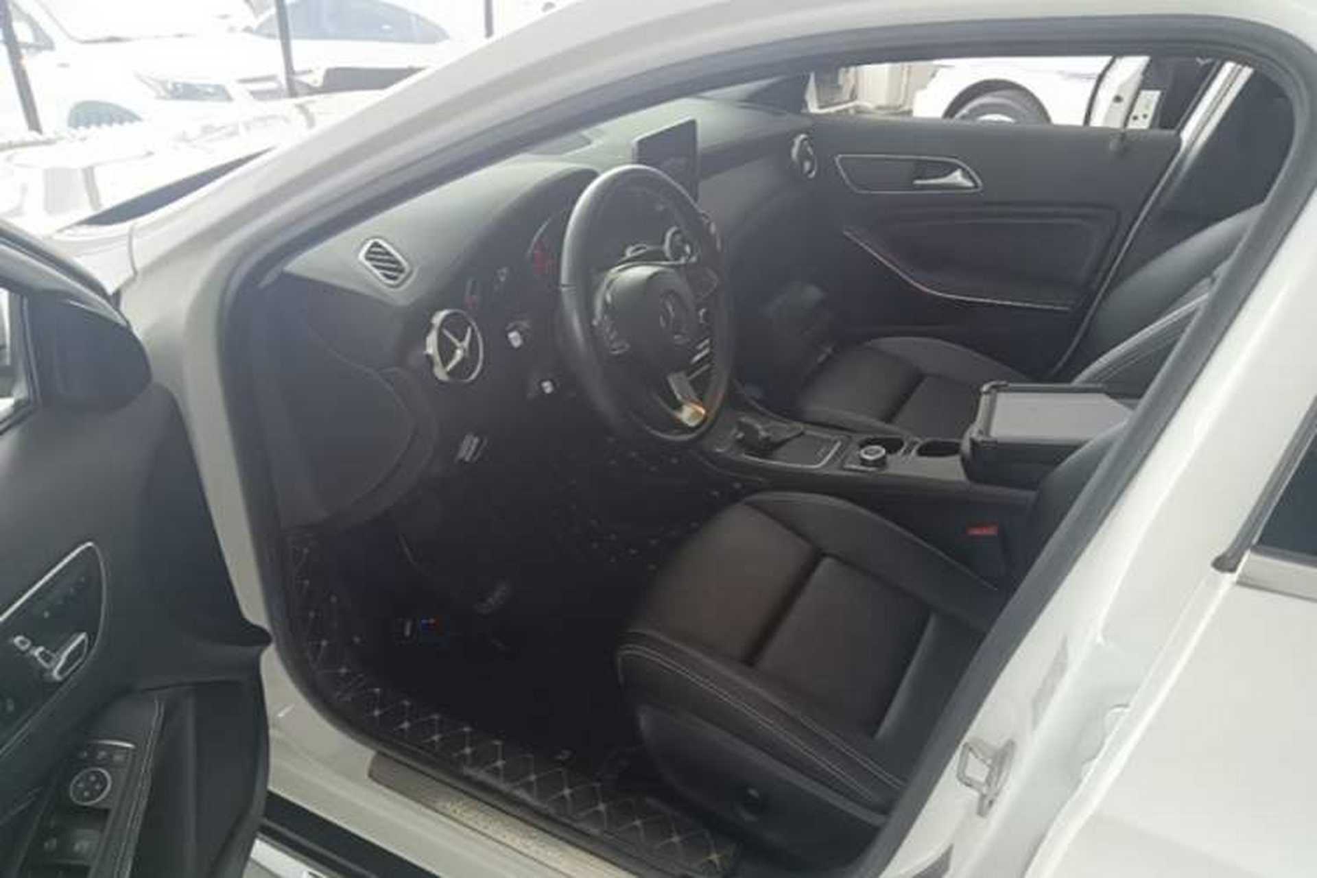 Used Mercedes-Benz GLA 2017 GLA 220 4MATIC Fashion Model Left Front Seat