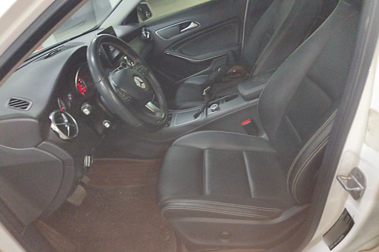 Used Mercedes-Benz GLA 2017 GLA 200 Sport Edition Left Front Seat