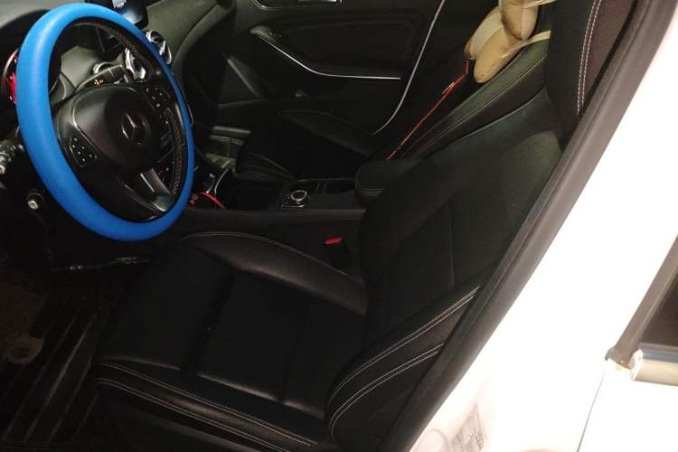 Used Mercedes-Benz GLA 2017 GLA 200 Fashion Model Left Front Seat