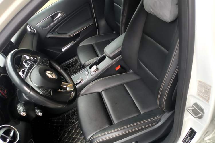 Used Mercedes-Benz GLA 2017 GLA 200 Sport Edition Left Front Seat