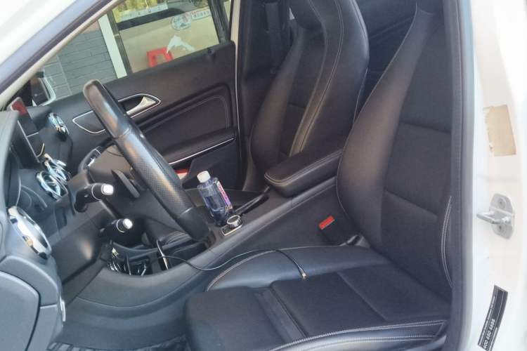 Used Mercedes-Benz GLA 2017 GLA 200 Fashion Model Left Front Seat