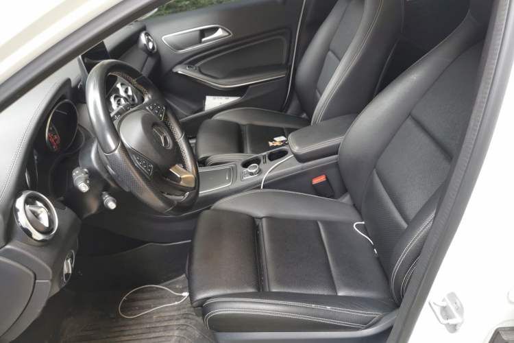 Used Mercedes-Benz GLA 2017 GLA 200 Fashion Model Left Front Seat
