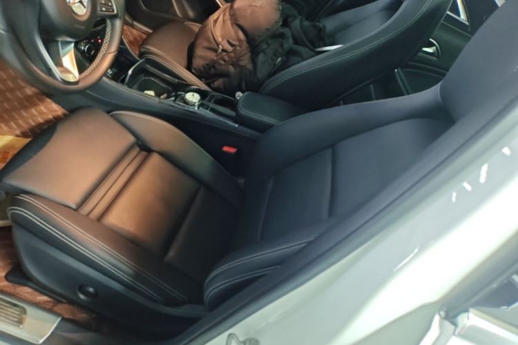 Used Mercedes-Benz GLA 2017 GLA 200 Sport Edition Left Front Seat
