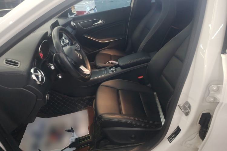 Used Mercedes-Benz GLA 2017 GLA 200 Fashion Model Left Front Seat