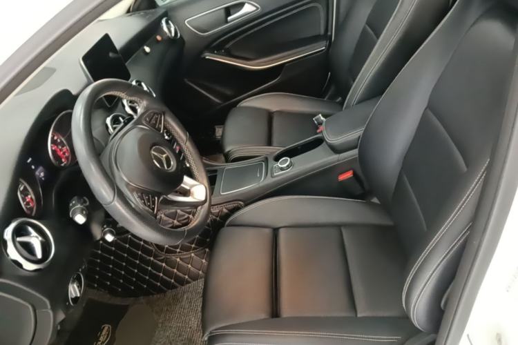 Used Mercedes-Benz GLA 2017 GLA 200 Sport Edition Left Front Seat