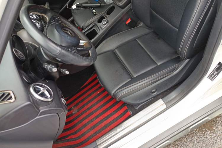 Used Mercedes-Benz GLA 2017 GLA 200 Sport Edition Left Front Seat