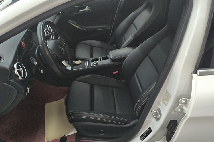 Used Mercedes-Benz GLA 2017 GLA 200 Sport Edition Left Front Seat