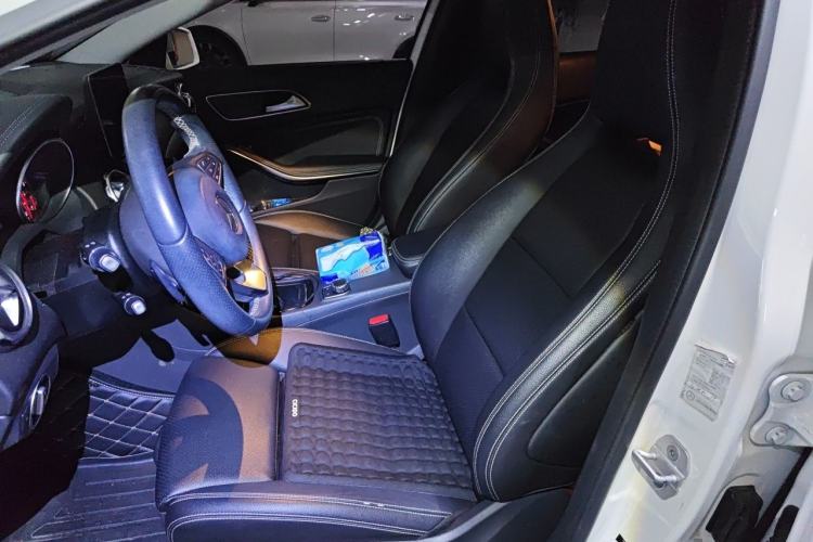 Used Mercedes-Benz GLA 2017 GLA 200 Fashion Model Left Front Seat