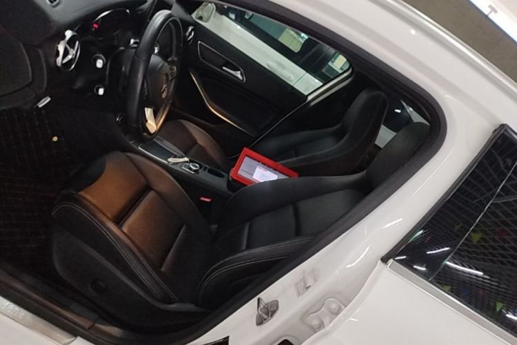 Used Mercedes-Benz GLA 2017 GLA 200 Fashion Model Left Front Seat