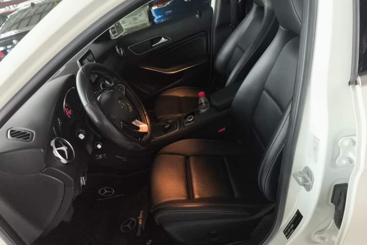 Used Mercedes-Benz GLA 2017 GLA 200 Sport Edition Left Front Seat