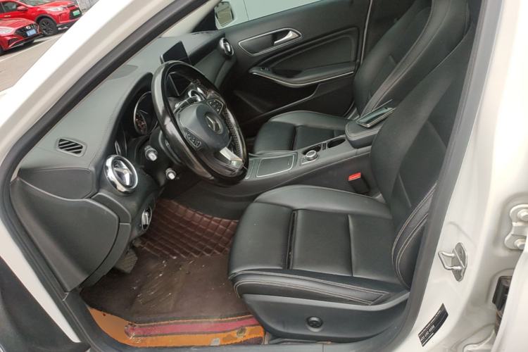 Used Mercedes-Benz GLA 2017 GLA 200 Fashion Model Left Front Seat