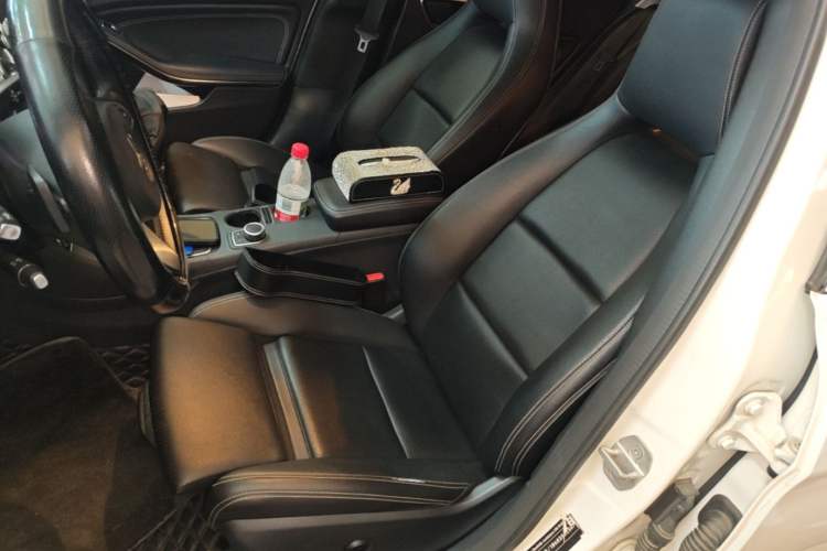 Used Mercedes-Benz GLA 2017 GLA 200 Fashion Model Left Front Seat