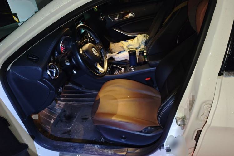 Used Mercedes-Benz GLA 2017 GLA 220 4MATIC Luxury Model Left Front Seat