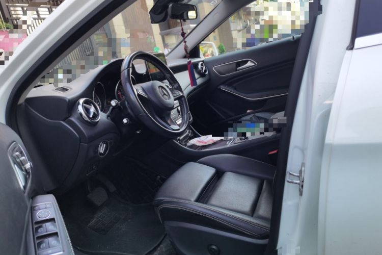 Used Mercedes-Benz GLA 2017 GLA 200 Sport Edition Left Front Seat