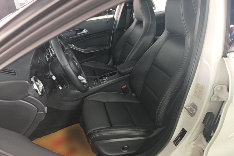 Used Mercedes-Benz GLA 2017 GLA 200 Sport Edition Left Front Seat