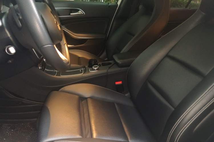 Used Mercedes-Benz GLA 2017 GLA 200 Sport Edition Left Front Seat