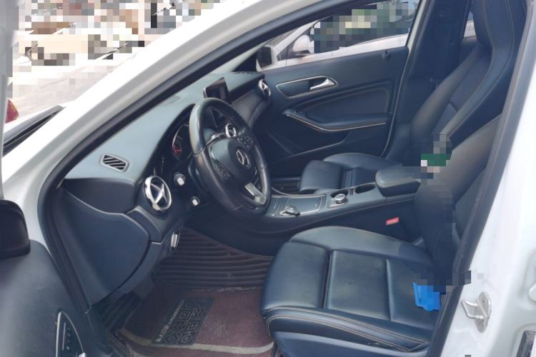 Used Mercedes-Benz GLA 2017 GLA 200 Sport Edition Left Front Seat
