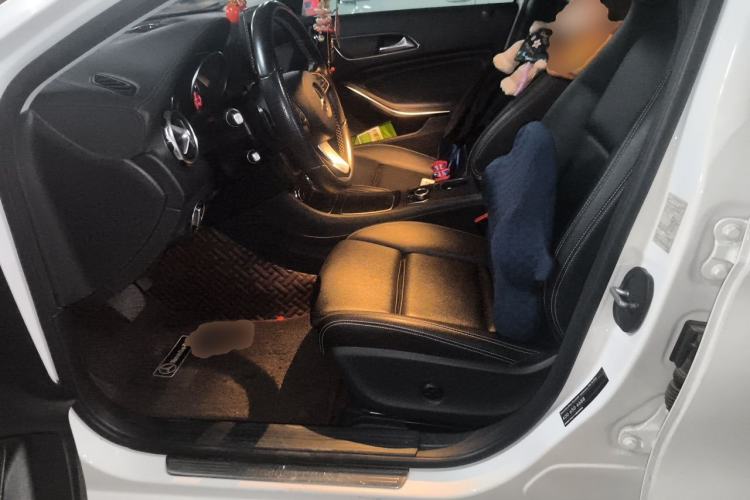 Used Mercedes-Benz GLA 2017 GLA 200 Fashion Model Left Front Seat