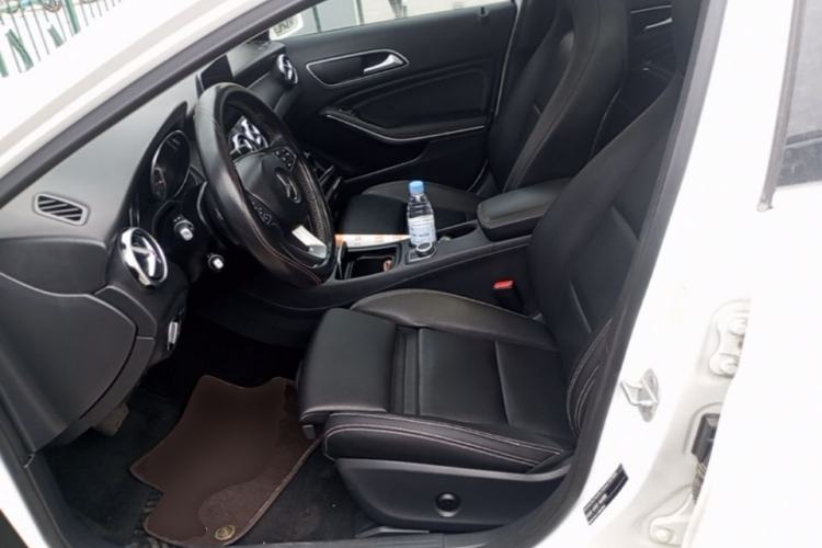 Used Mercedes-Benz GLA 2017 GLA 200 Sport Edition Left Front Seat