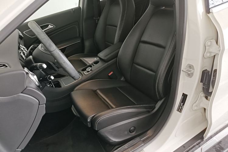 Used Mercedes-Benz GLA 2017 GLA 200 Sport Edition Left Front Seat