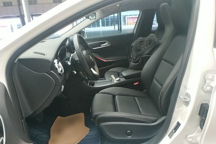 Used Mercedes-Benz GLA 2017 GLA 200 Fashion Model Left Front Seat