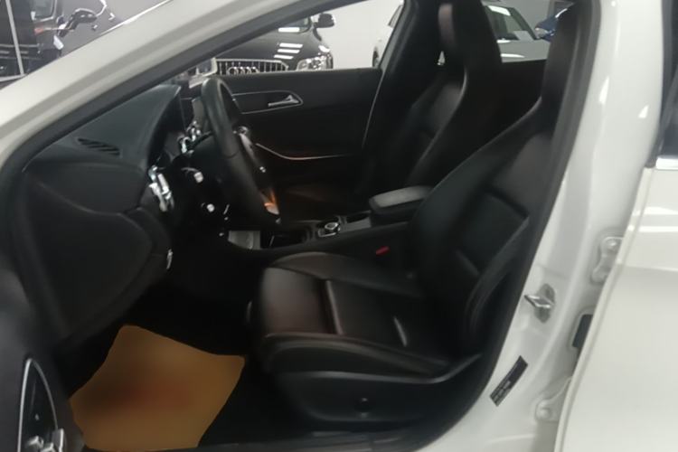 Used Mercedes-Benz GLA 2017 GLA 200 Fashion Model Left Front Seat
