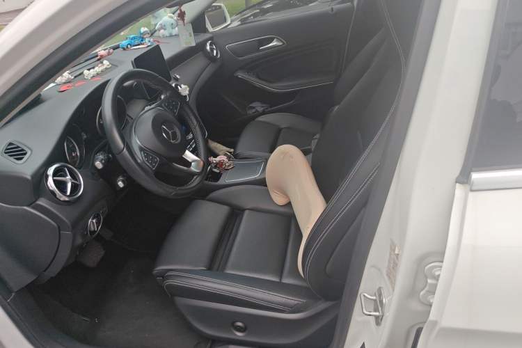 Used Mercedes-Benz GLA 2017 GLA 200 Sport Edition Left Front Seat