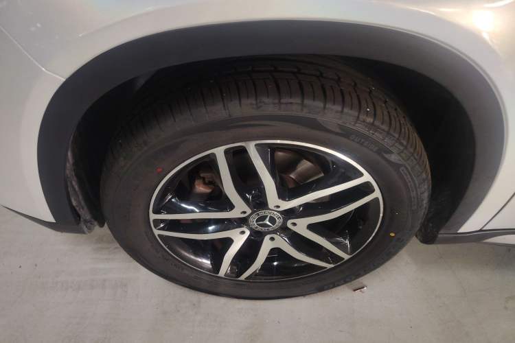Used Mercedes-Benz GLA 2017 GLA 200 Fashion Model Left Front Wheel Hub