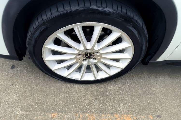 Used Mercedes-Benz GLA 2017 GLA 200 Fashion Model Left Front Wheel Hub