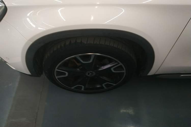 Used Mercedes-Benz GLA 2017 GLA 220 4MATIC Fashion Model Left Front Wheel Hub
