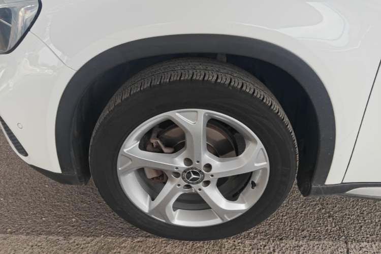 Used Mercedes-Benz GLA 2017 GLA 200 Sport Edition Left Front Wheel Hub