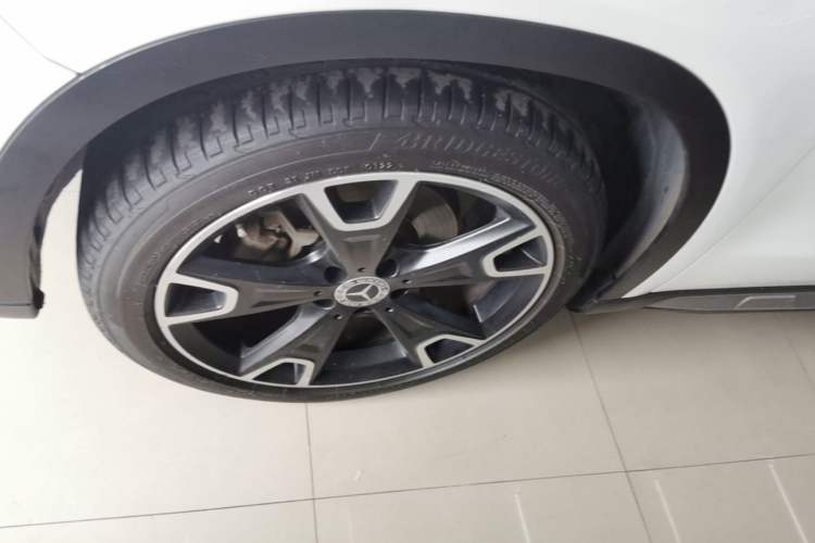 Used Mercedes-Benz GLA 2017 GLA 220 4MATIC Fashion Model Left Front Wheel Hub