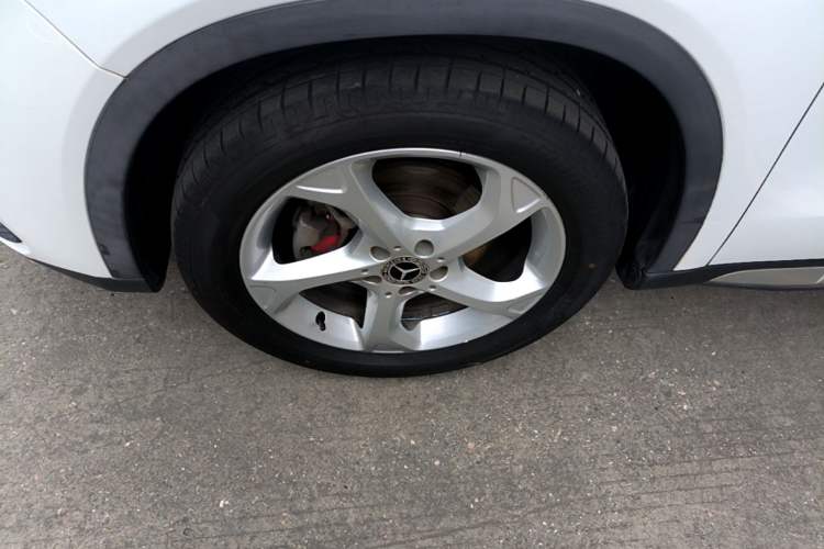 Used Mercedes-Benz GLA 2017 GLA 200 Sport Edition Left Front Wheel Hub